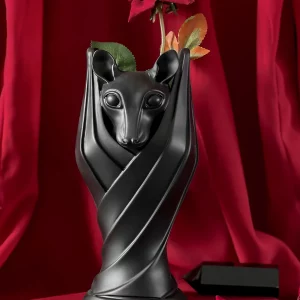 NIGHT CREATURE VASE
